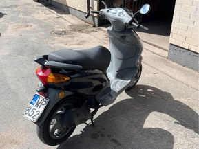 Piaggio Fly