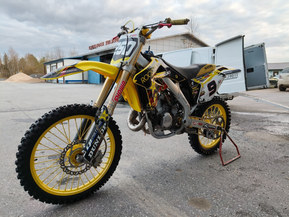 Suzuki RM