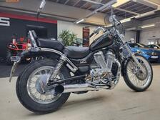 Suzuki Intruder