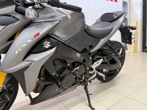 Suzuki GSX-S