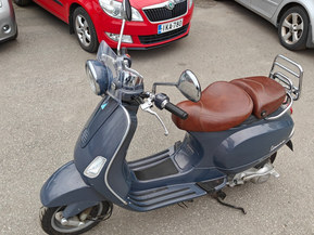 Vespa LX