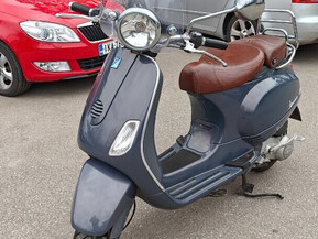 Vespa LX