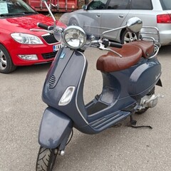Vespa LX