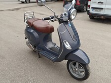 Vespa LX