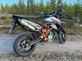KTM 990