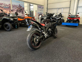 Yamaha YZF-R1
