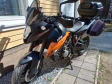 KTM 990