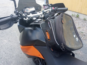 KTM 990