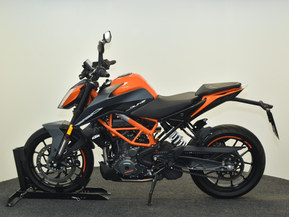 KTM 390