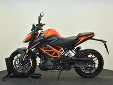 KTM 390