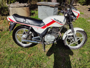 Suzuki GS