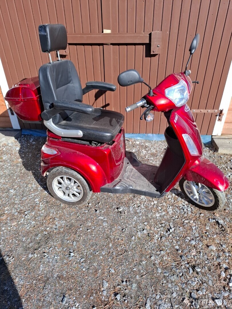 Pyrkijä E400
