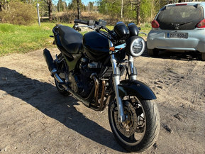 Kawasaki ZR-7