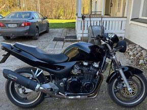 Kawasaki ZR-7