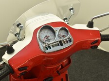 Vespa LX