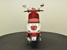 Vespa LX