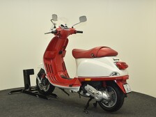 Vespa LX