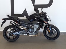KTM 890