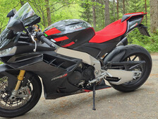 Aprilia RSV4