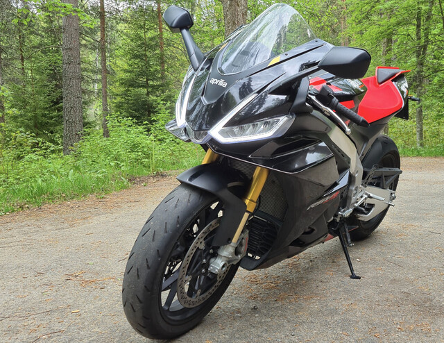 Aprilia RSV4