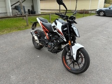 KTM 125