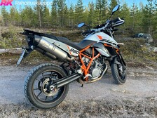 KTM 990