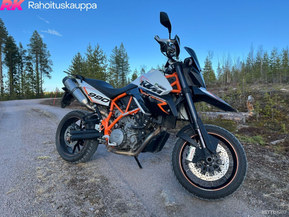 KTM 990