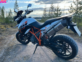 KTM 990