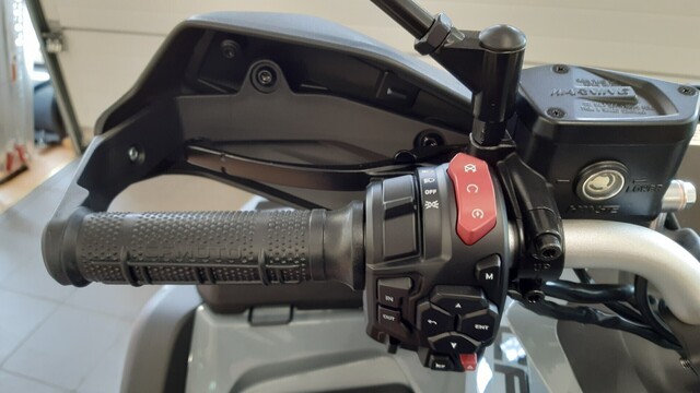 CFMOTO CFORCE Traktorimönkijä 850XC EFI EPS