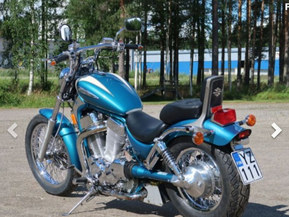Suzuki Intruder