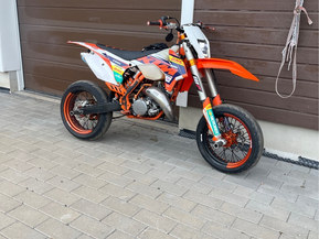 KTM 125