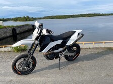 KTM 690