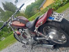 Suzuki Intruder