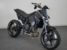 KTM 690