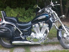 Suzuki Intruder
