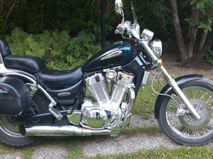Suzuki Intruder