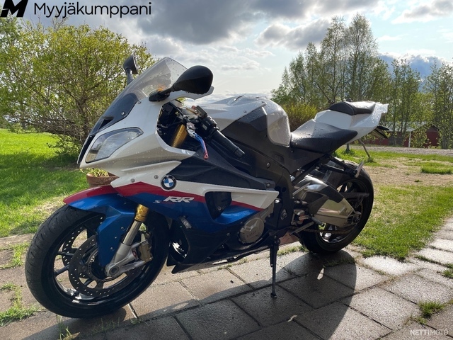 BMW S