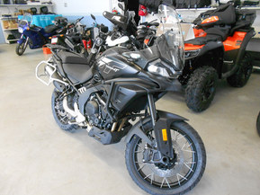 CFMOTO 700MT