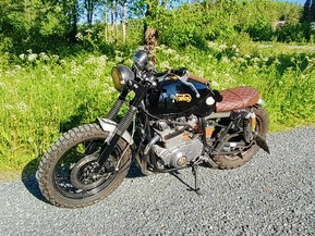 Suzuki GS