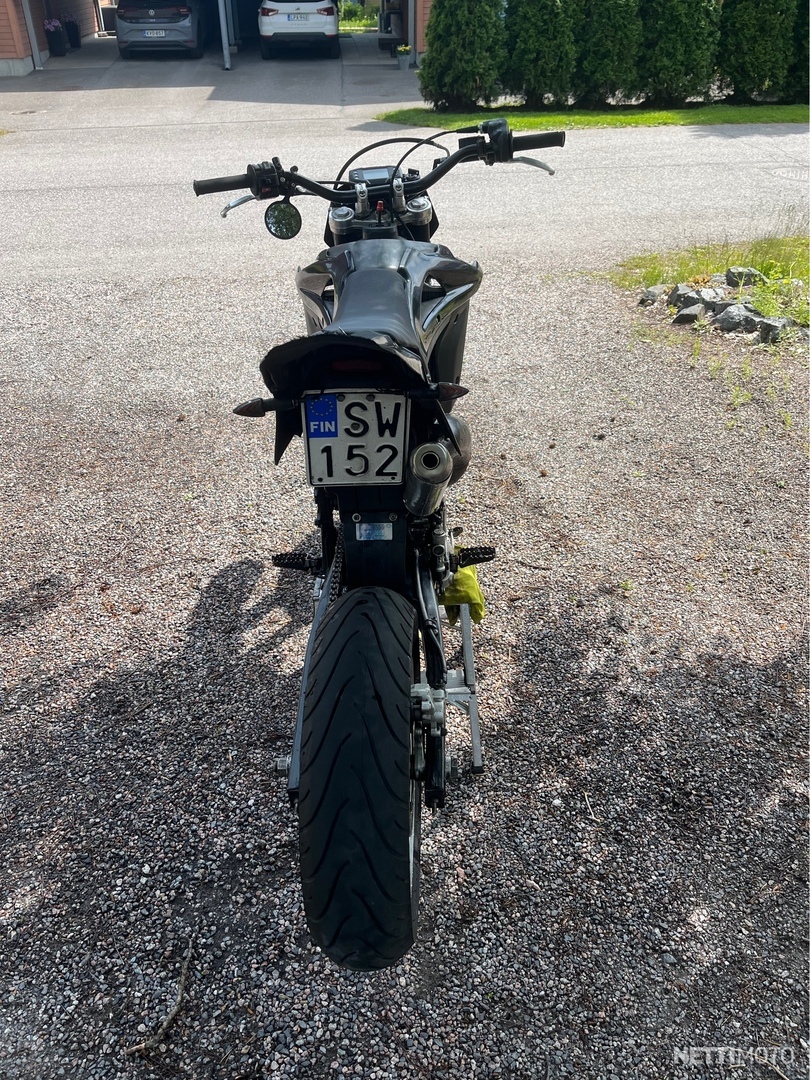 6 / 6
