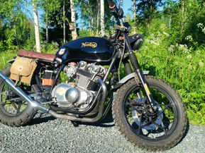 Suzuki GS