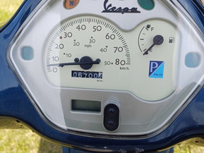Vespa LX