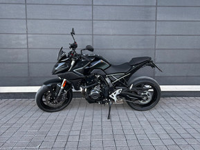 Suzuki GSX-8S