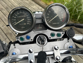 Yamaha XJR