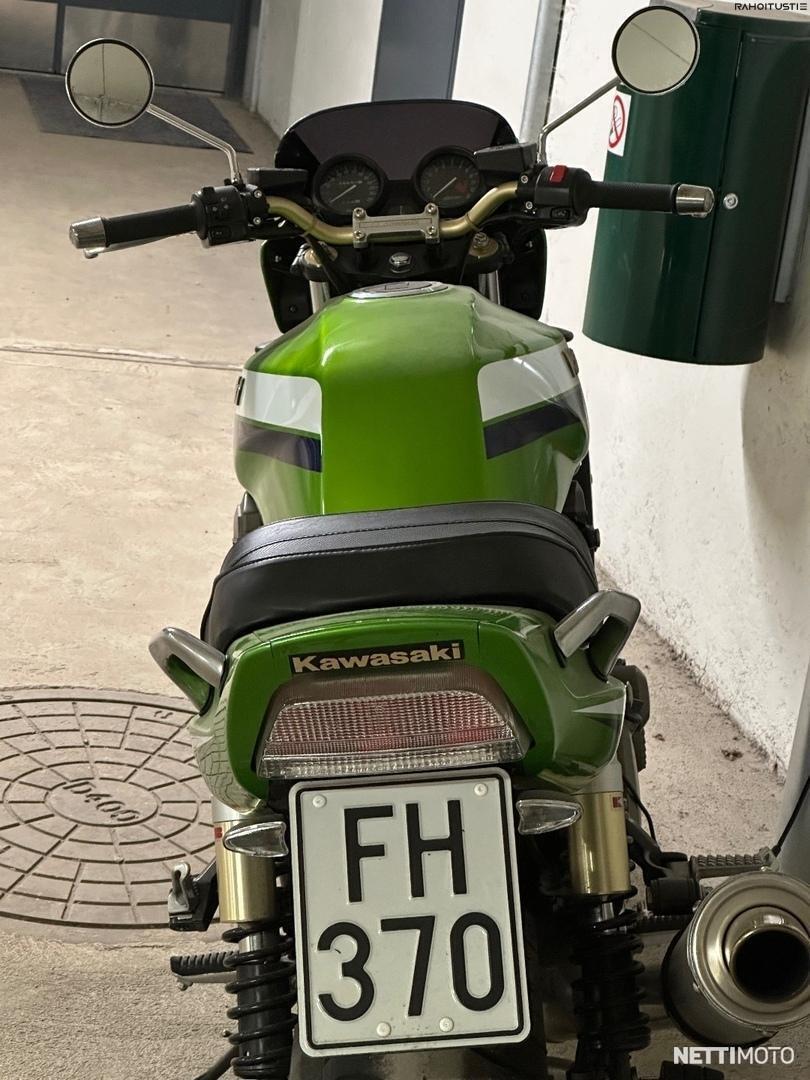 4 / 10