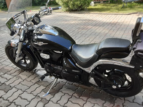 Suzuki Intruder