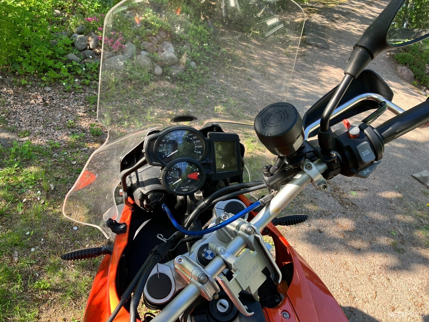 6 / 8