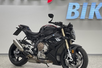 BMW S