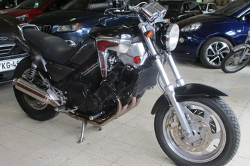 Yamaha FZ