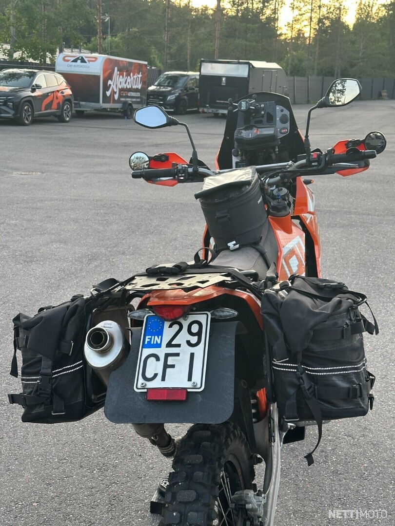 13 / 15
